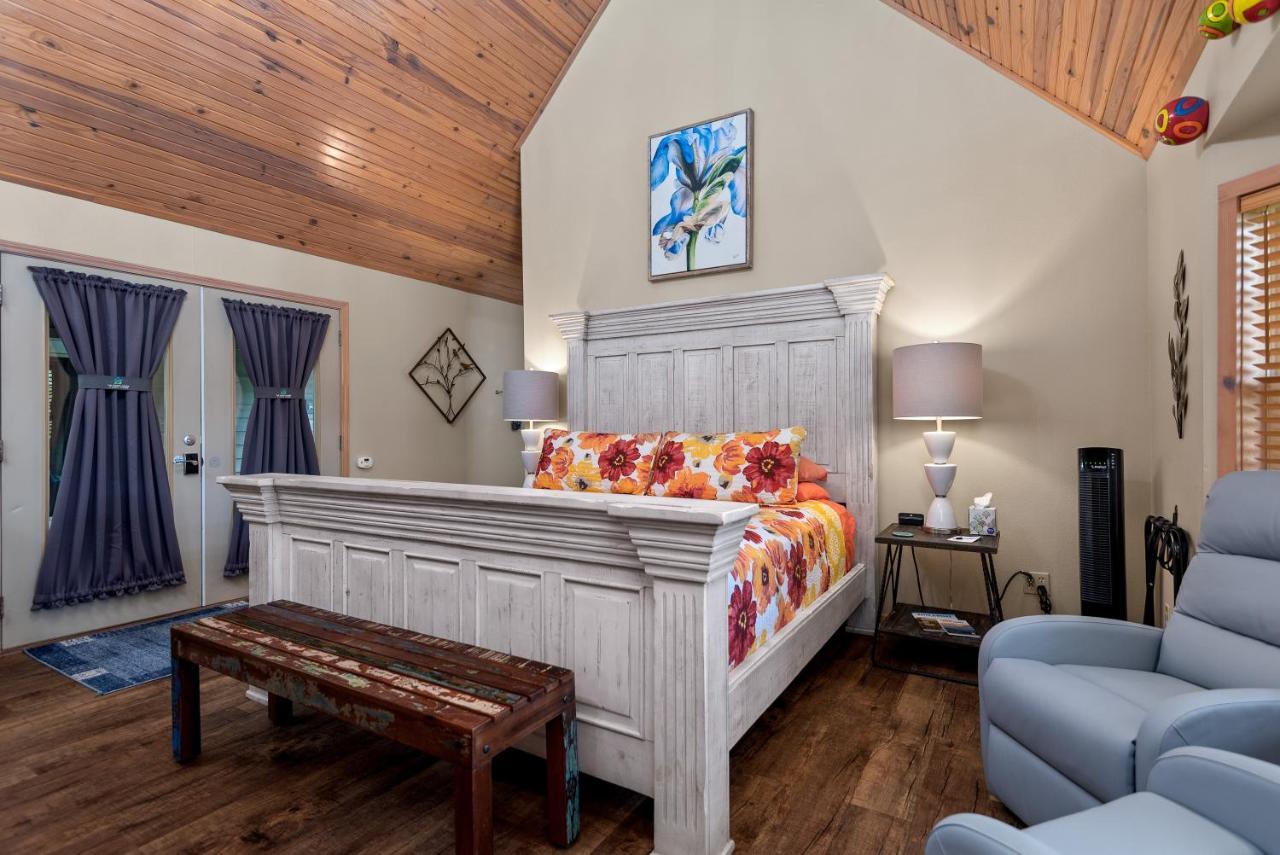 The Woods Cabins Eureka Springs Bagian luar foto