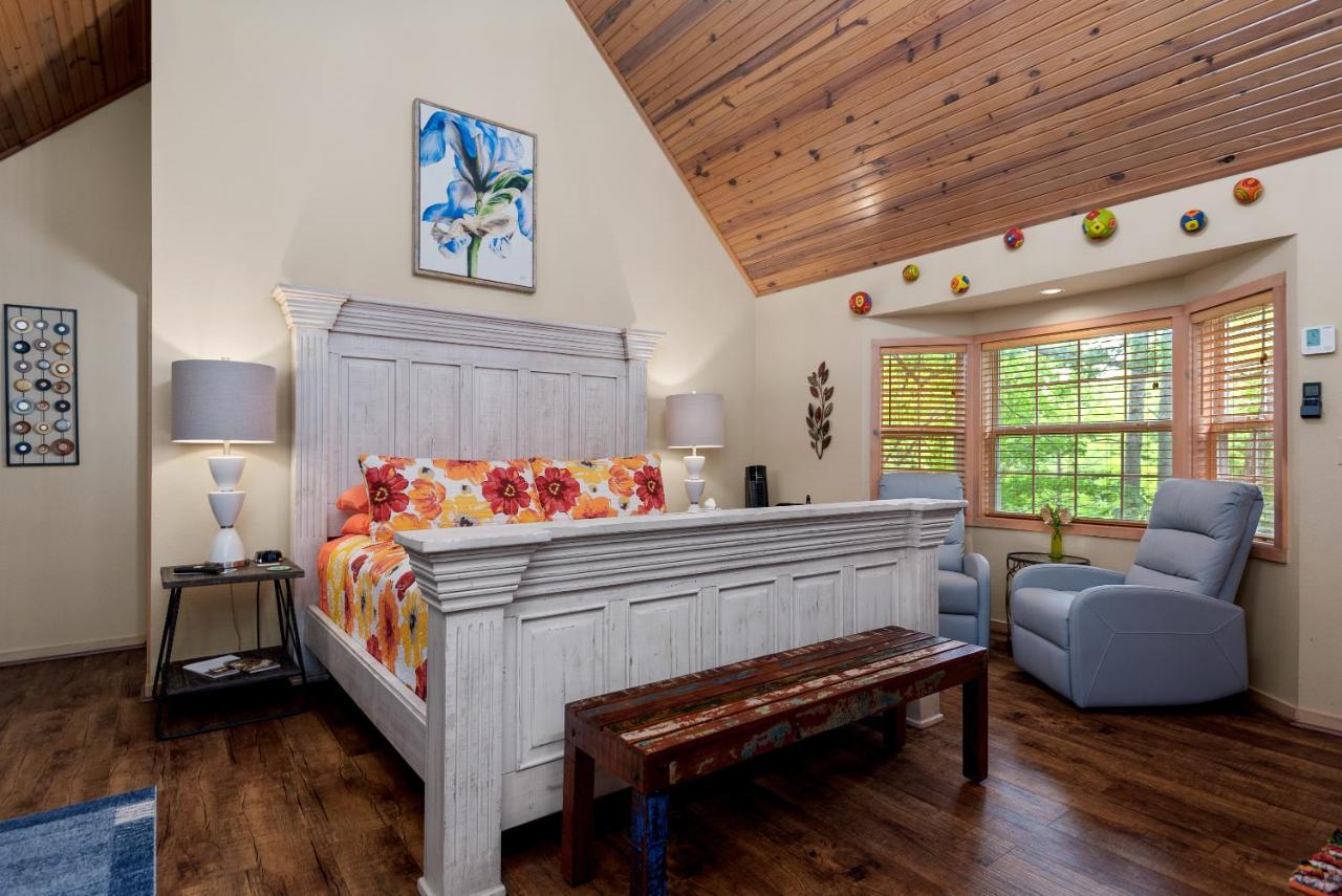 The Woods Cabins Eureka Springs Bagian luar foto