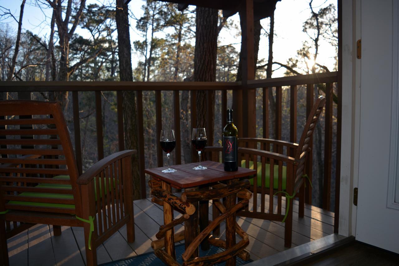 The Woods Cabins Eureka Springs Bagian luar foto
