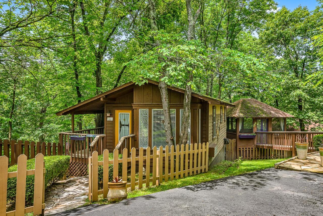The Woods Cabins Eureka Springs Bagian luar foto