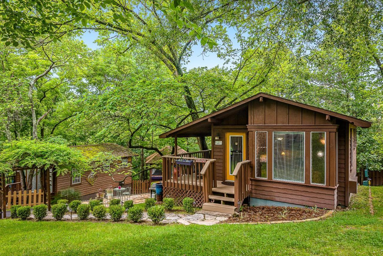 The Woods Cabins Eureka Springs Bagian luar foto